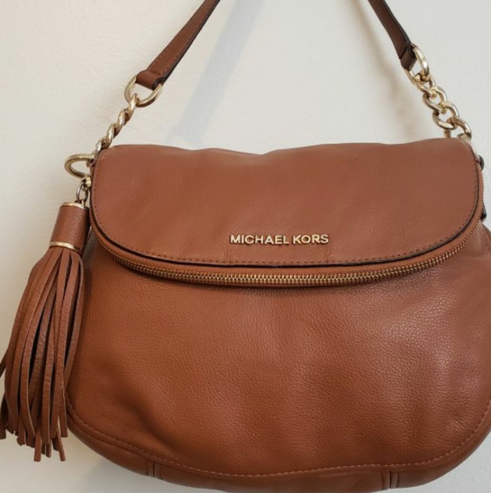 Michael kors crossbody